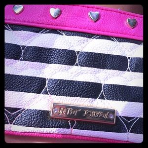 🔥3 for $15. Betsey Johnson wristlet